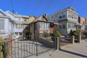 1 Family Homes for Sale in Astoria NY 11105